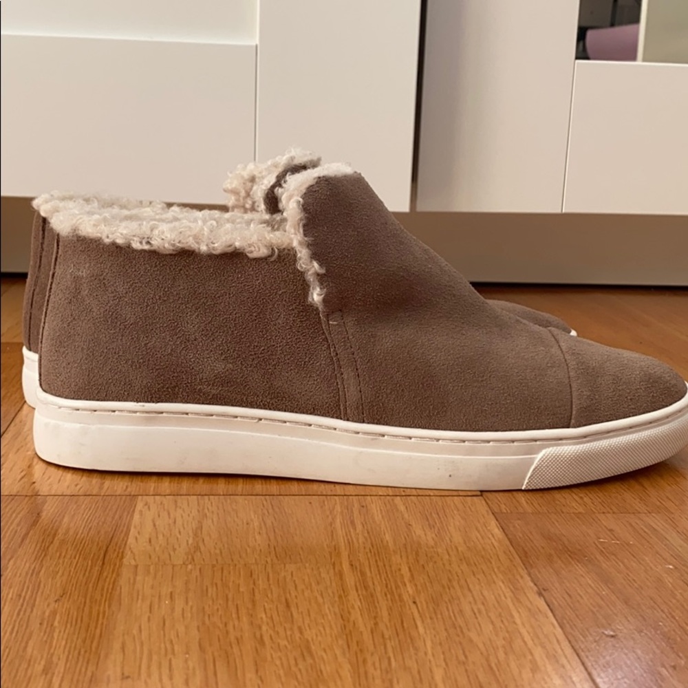 Lucky Brand Lyndyna Mid-Top Sneaker